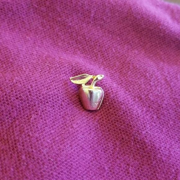 APPLE PIN 🍎🍏 - Picture 2 of 4